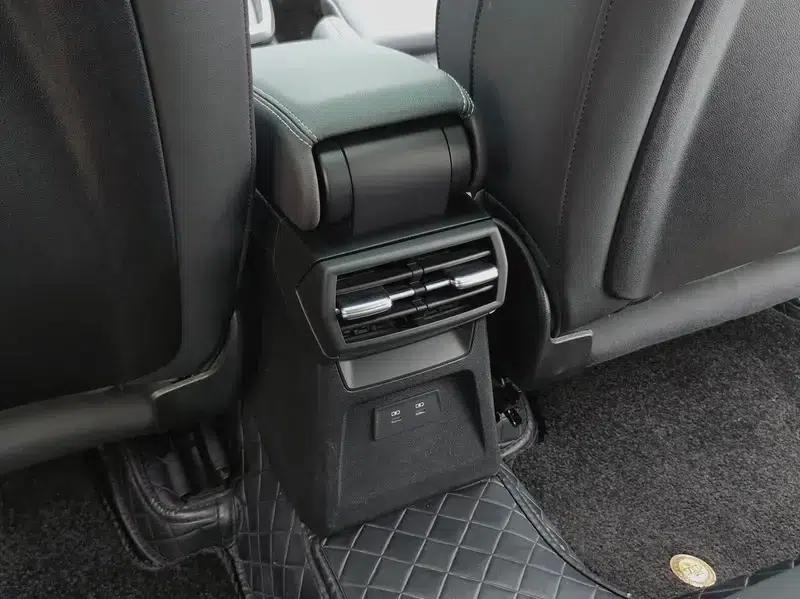 Audi A3 2023 Facelift A3L Limousine 35 TFSI Sporty Edition — миниатюра 8