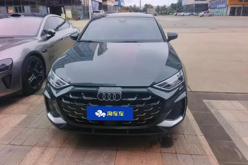 Audi A3 2025 A3L Limousine 35 TFSI Flying Spur Luxury Edition — миниатюра 2