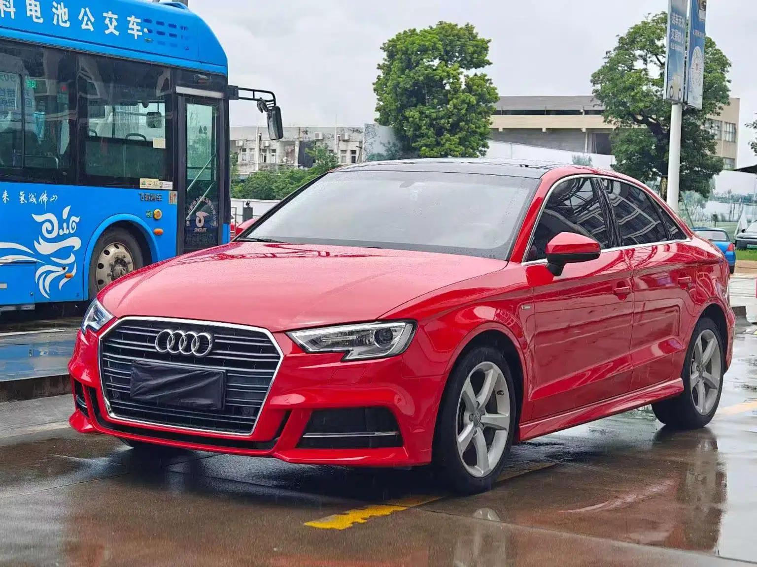 Audi A3 2017 Sportback 35 TFSI Fashion Edition — миниатюра 1