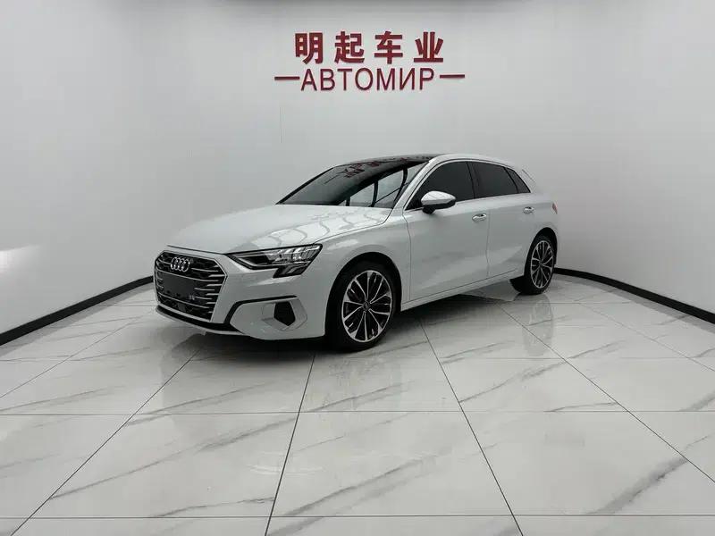 Audi A3 2024 Sportback 35 TFSI Luxury Elegance — миниатюра 1