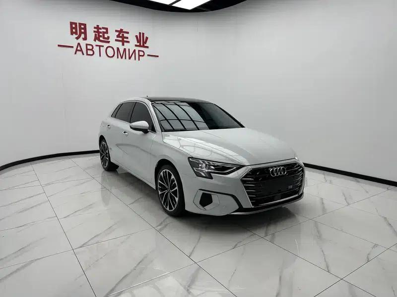 Audi A3 2024 Sportback 35 TFSI Luxury Elegance — миниатюра 3