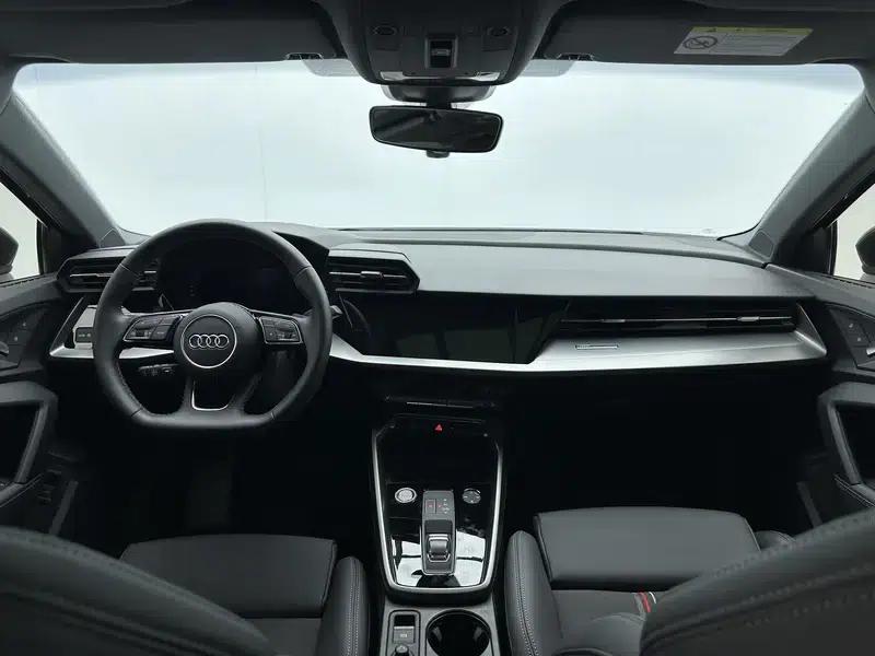 Audi A3 2023 Facelift A3L Limousine 35 TFSI Sporty Edition — миниатюра 11