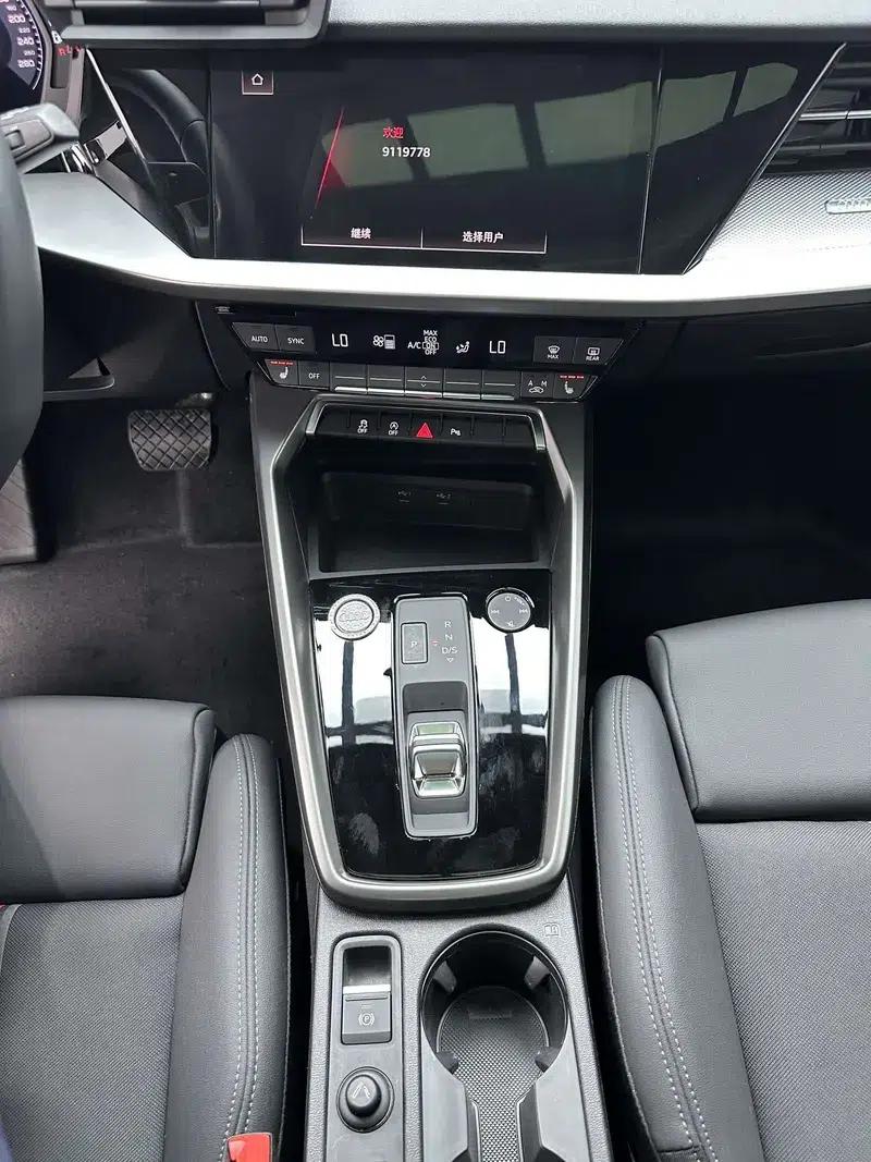 Audi A3 2023 Facelift A3L Limousine 35 TFSI Sporty Edition — миниатюра 10