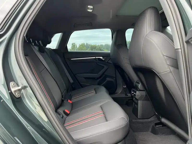 Audi A3 2023 Facelift Sportback 35 TFSI Fashion Sporty Model — миниатюра 15