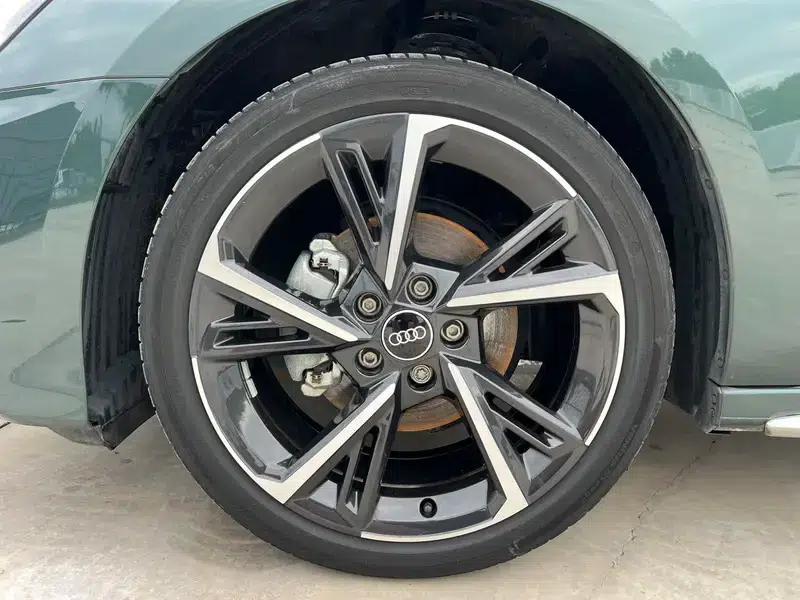 Audi A3 2023 Facelift Sportback 35 TFSI Fashion Sporty Model — миниатюра 7