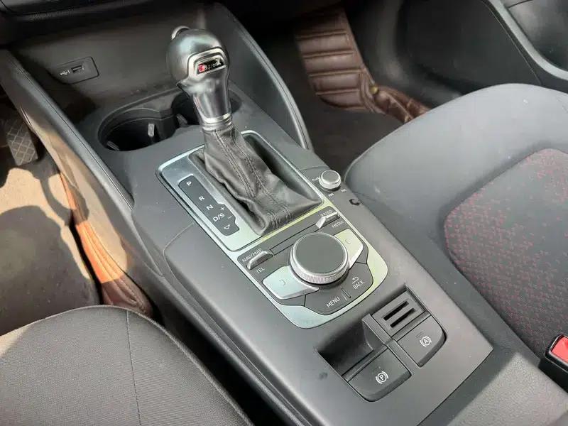 Audi A3 2018 30th Anniversary Edition Limousine 35 TFSI Progressive — миниатюра 9