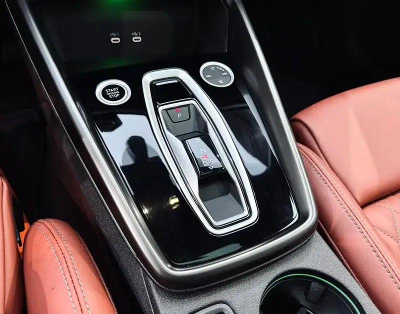 Audi A3 2025 Sportback 35 TFSI Flying Spur Luxury Edition — миниатюра 21