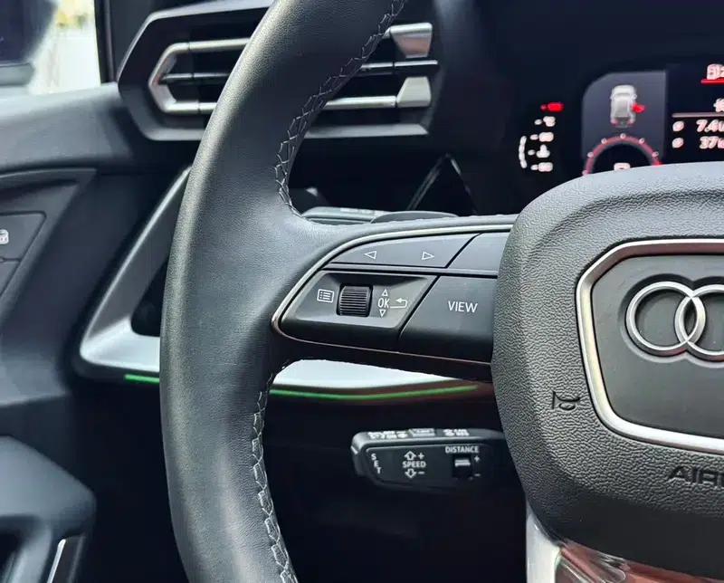 Audi A3 2025 Sportback 35 TFSI Flying Spur Luxury Edition — миниатюра 23