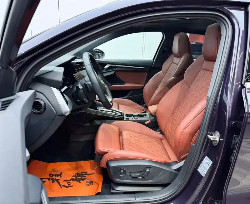 Audi A3 2025 Sportback 35 TFSI Flying Spur Luxury Edition — миниатюра 26