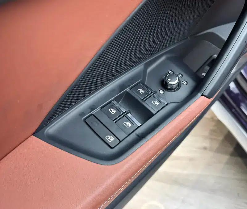 Audi A3 2025 Sportback 35 TFSI Flying Spur Luxury Edition — миниатюра 28