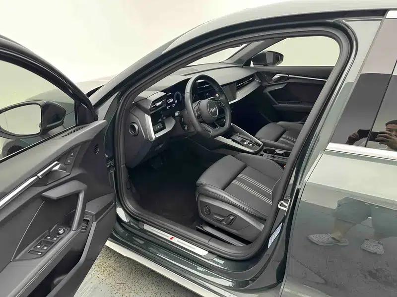 Audi A3 2023 Facelift Sportback 35 TFSI Fashion Sporty Model — миниатюра 16