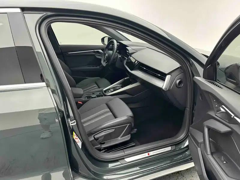 Audi A3 2023 Facelift Sportback 35 TFSI Fashion Sporty Model — миниатюра 19