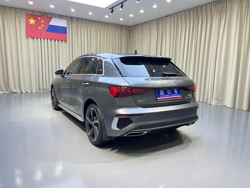 Audi A3 2023 Facelift Sportback 35 TFSI Fashion Sporty Model — миниатюра 4