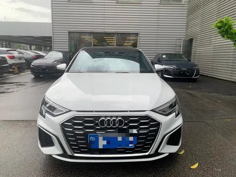 Audi A3 2023 Sportback 35 TFSI Fashion Sport — миниатюра 2