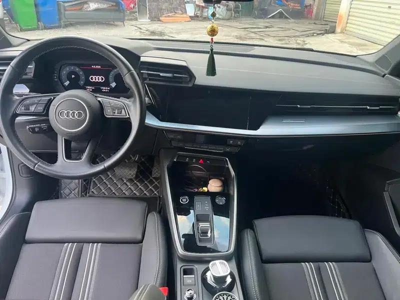 Audi A3 2024 Sportback 35 TFSI Progressive Elegance — миниатюра 13
