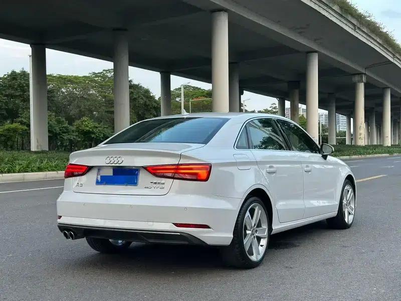 Audi A3 2018 30th Anniversary Edition Limousine 40 TFSI Fashion Model — миниатюра 3