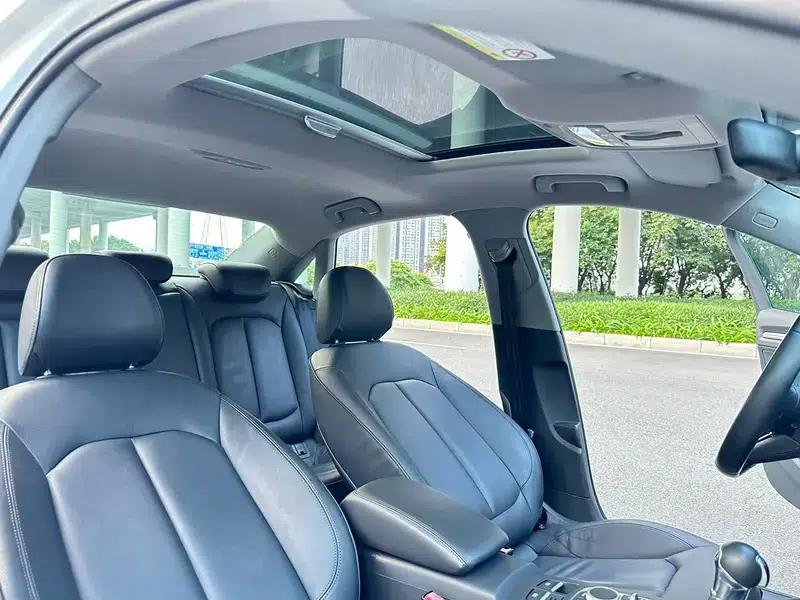 Audi A3 2018 30th Anniversary Edition Limousine 40 TFSI Fashion Model — миниатюра 8