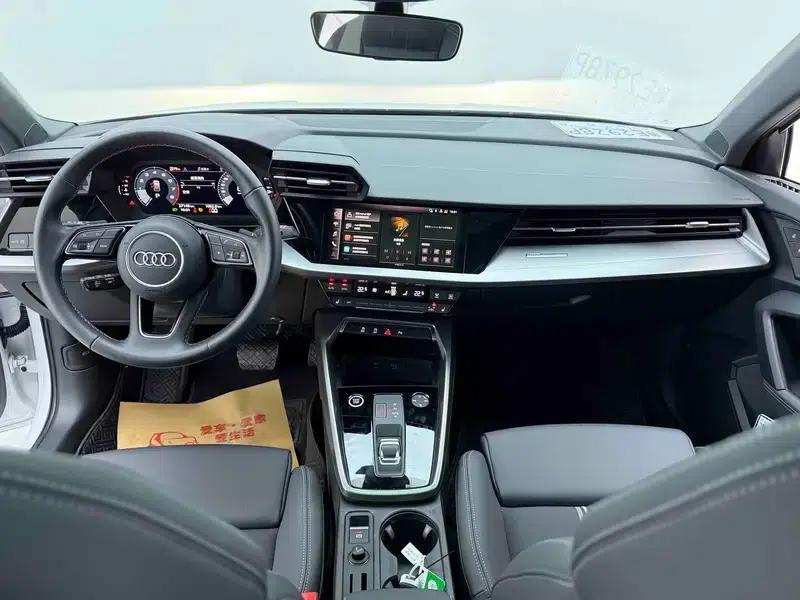 Audi A3 2023 Sportback 35 TFSI Fashion Sport — миниатюра 19