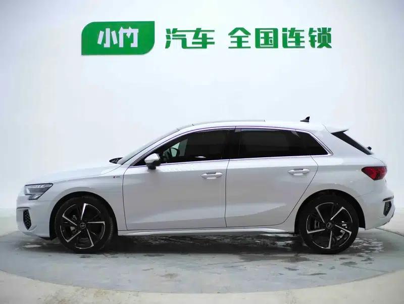 Audi A3 2023 Sportback 35 TFSI Fashion Sport — миниатюра 4