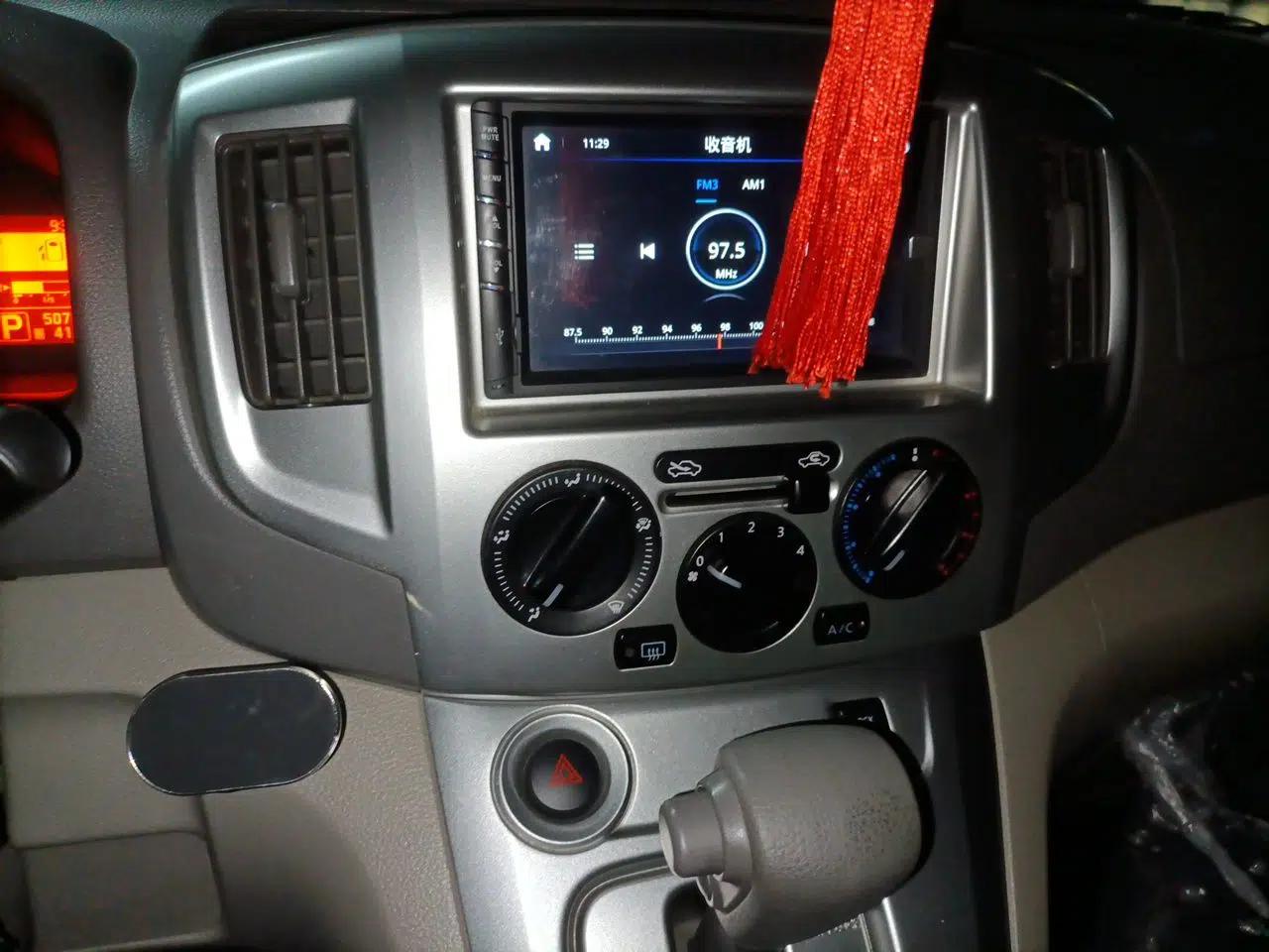 Nissan NV200 2018 1.6L CVT Luxury Model — миниатюра 10