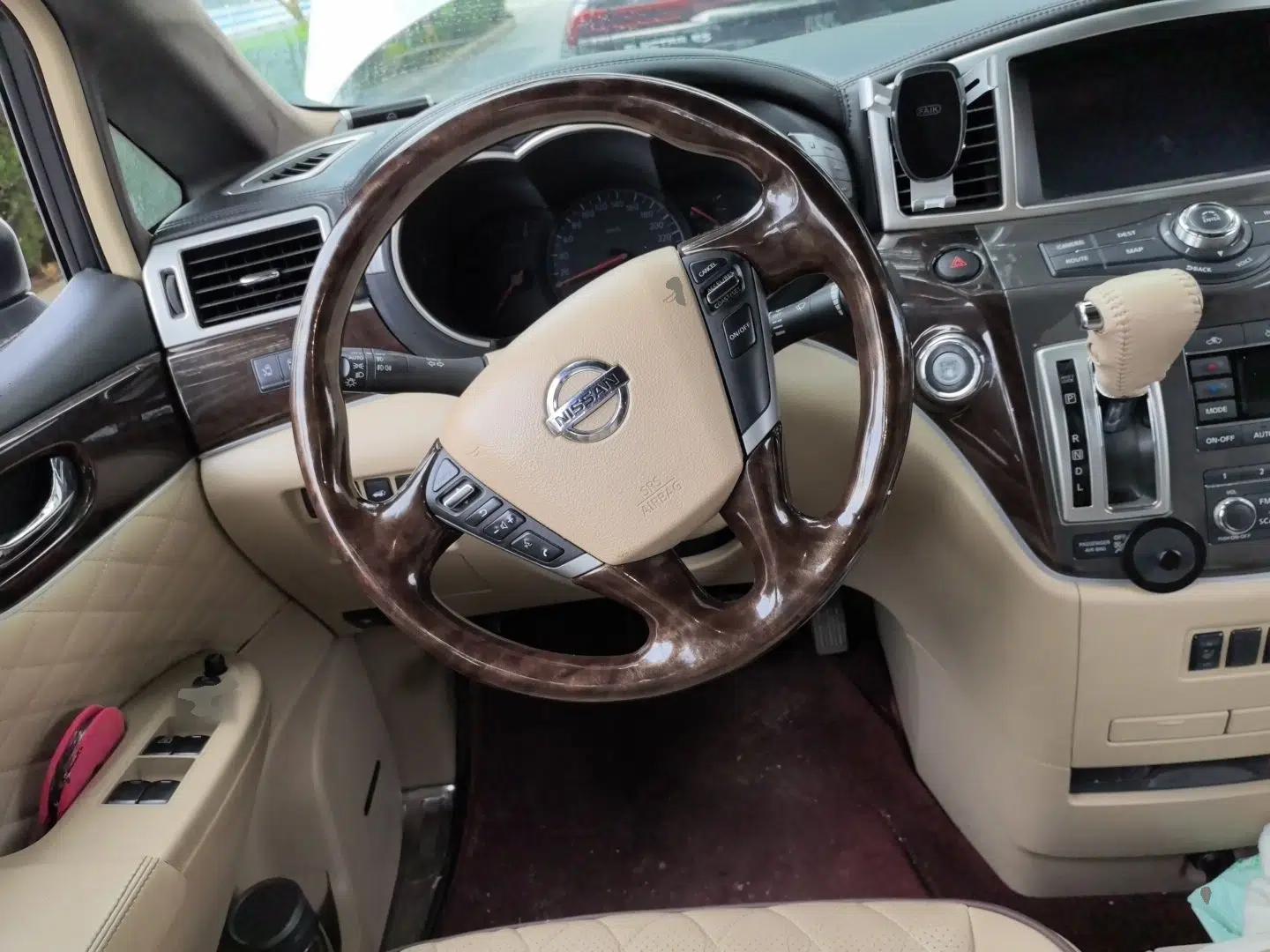 Nissan Quest 2015 3.5L SL — миниатюра 10