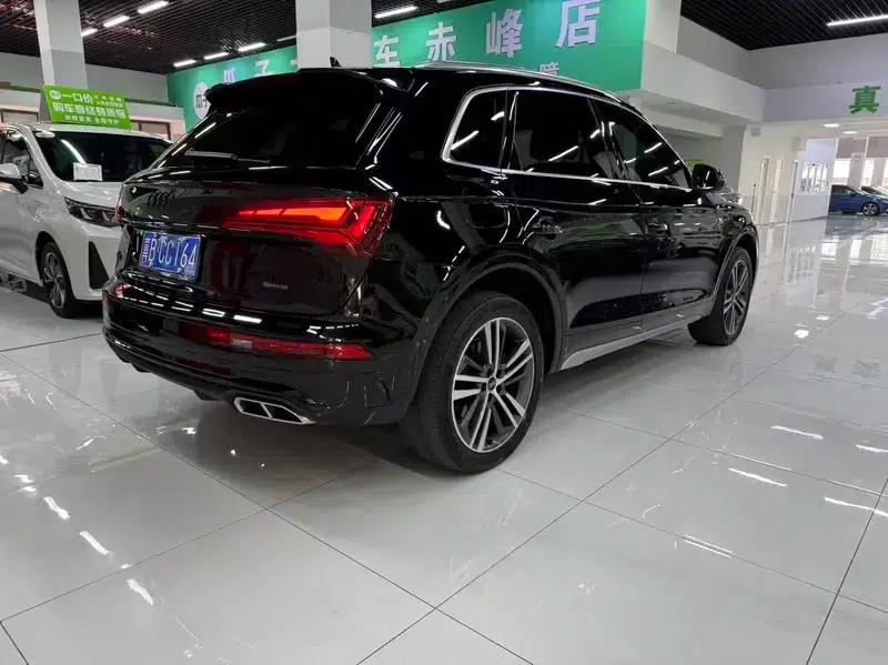 Audi Q5L 2022 40T RS Sport Package — миниатюра 6