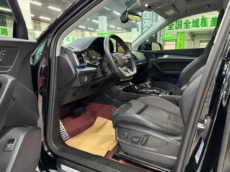 Audi Q5L 2022 40T RS Sport Package — миниатюра 8