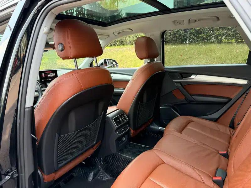 Audi Q5L 2019 2.0T Automatic AWD 5-seater Factory Custom Edition — миниатюра 12