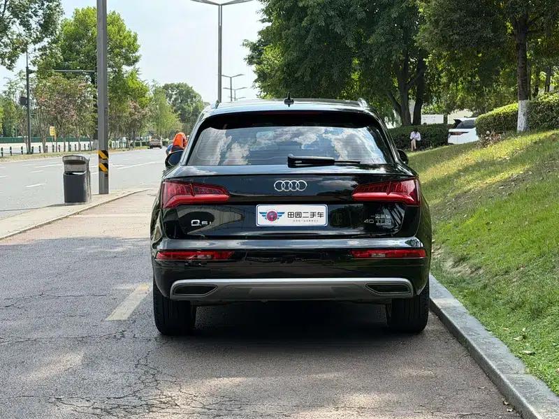 Audi Q5L 2019 2.0T Automatic AWD 5-seater Factory Custom Edition — миниатюра 5