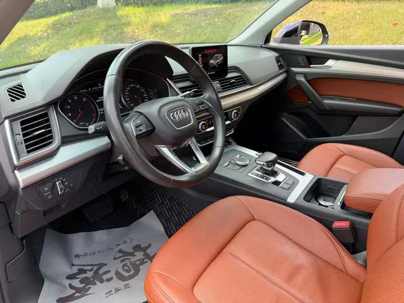 Audi Q5L 2019 2.0T Automatic AWD 5-seater Factory Custom Edition — миниатюра 10