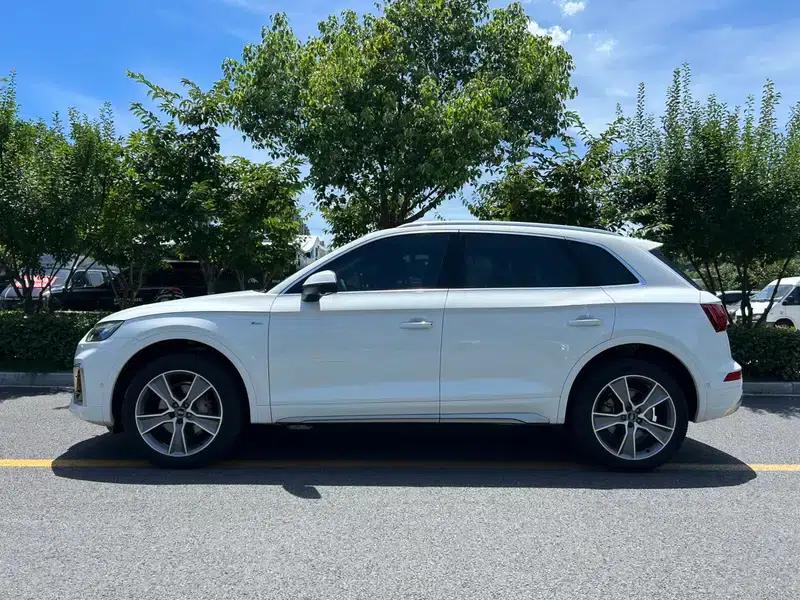 Audi Q5L 2022 Facelift 45T Luxury Elegance — миниатюра 2