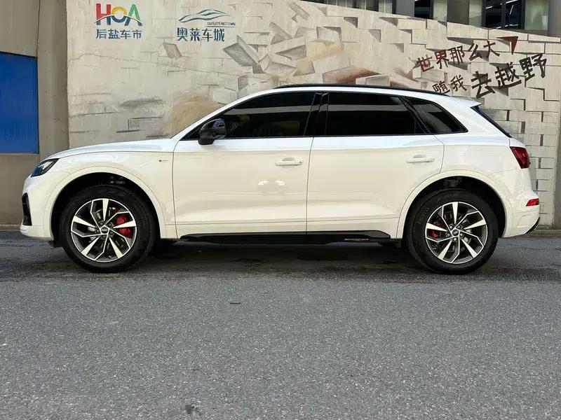 Audi Q5L 2025 quattro 45th Anniversary Edition 40TFSI Luxury Dynamic — миниатюра 3