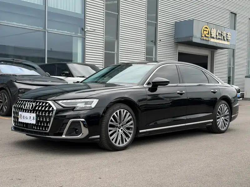 2025 Audi A8 A8L 50 TFSI quattro Premium Edition — миниатюра 1