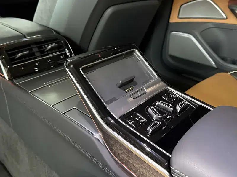 2021 Audi A8 A8L 60 TFSI quattro Premium — миниатюра 17