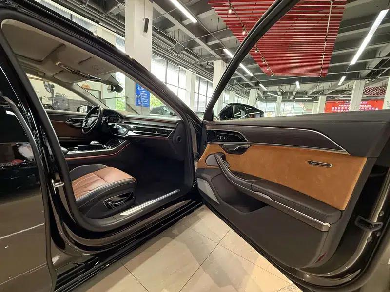 2021 Audi A8 A8L 60 TFSI quattro Premium — миниатюра 28