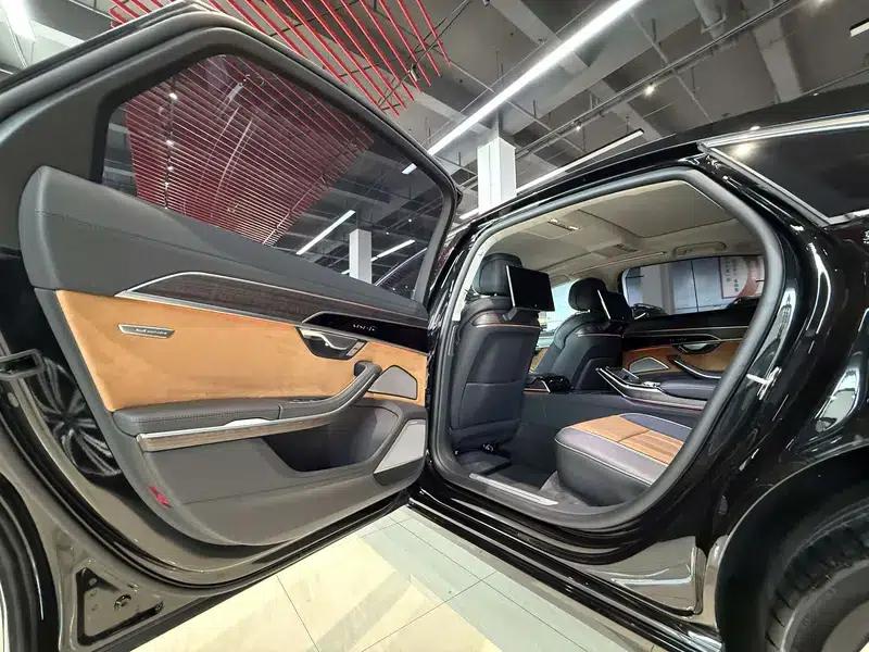 2021 Audi A8 A8L 60 TFSI quattro Premium — миниатюра 34