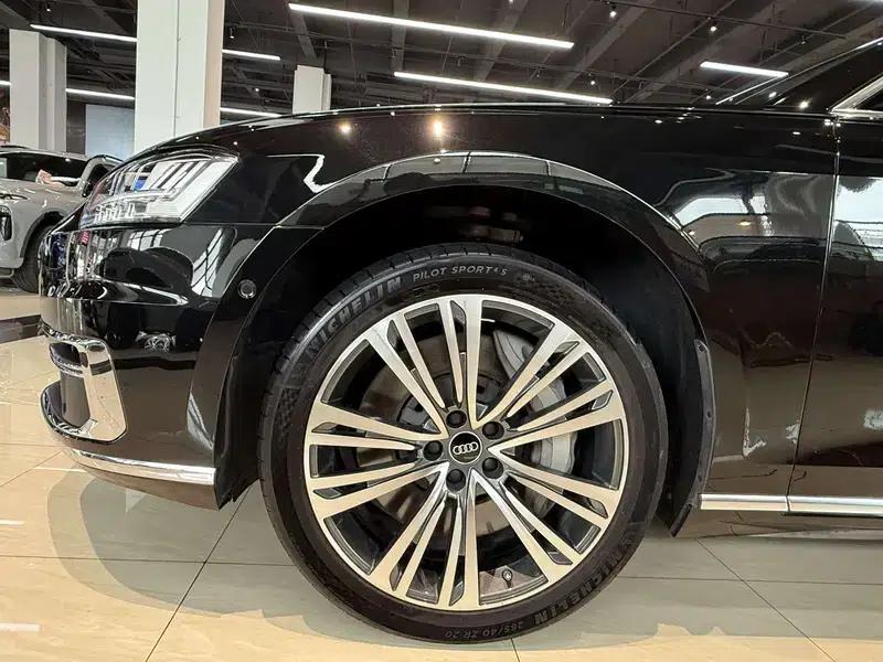 2021 Audi A8 A8L 60 TFSI quattro Premium — миниатюра 7
