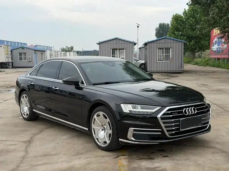 2021 Audi A8 A8L 50 TFSI quattro Comfort — миниатюра 3