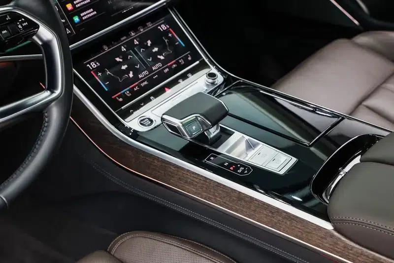 2021 Audi A8 A8L 55 TFSI quattro Premium — миниатюра 19