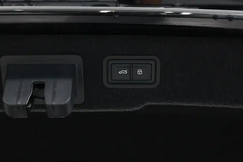 2021 Audi A8 A8L 55 TFSI quattro Premium — миниатюра 20