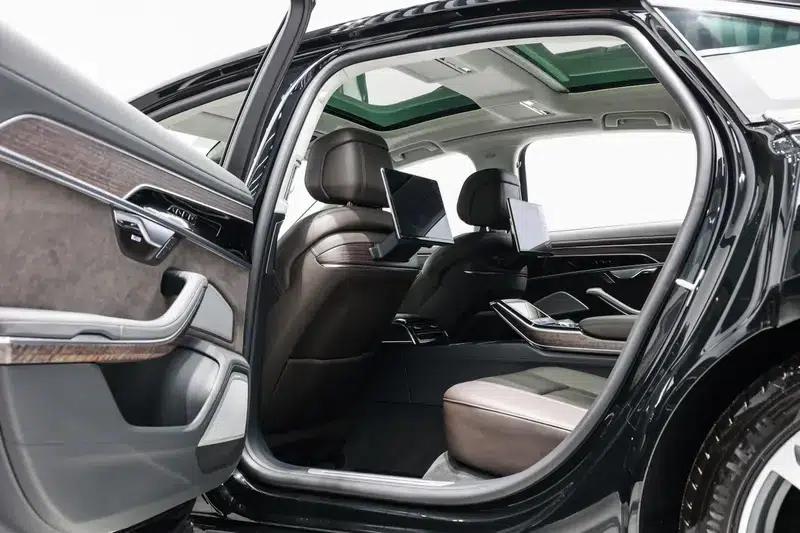 2021 Audi A8 A8L 55 TFSI quattro Premium — миниатюра 29