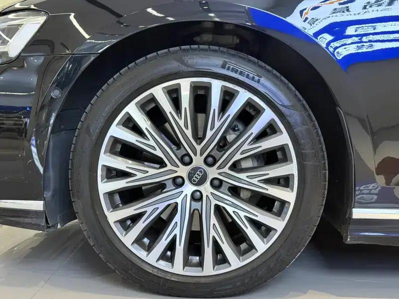 2023 Audi A8 A8L 50 TFSI quattro Premium Edition — миниатюра 8