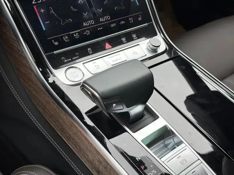 2018 Audi A8 A8L 55 TFSI quattro Premium — миниатюра 15
