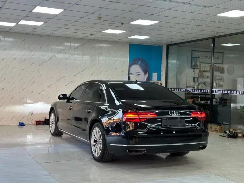 2017 Audi A8 A8L 45 TFSI quattro Comfort — миниатюра 4