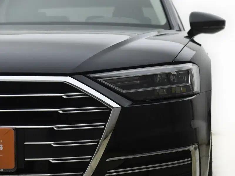 2022 Audi A8 A8L 50 TFSI quattro Comfort Edition — миниатюра 7
