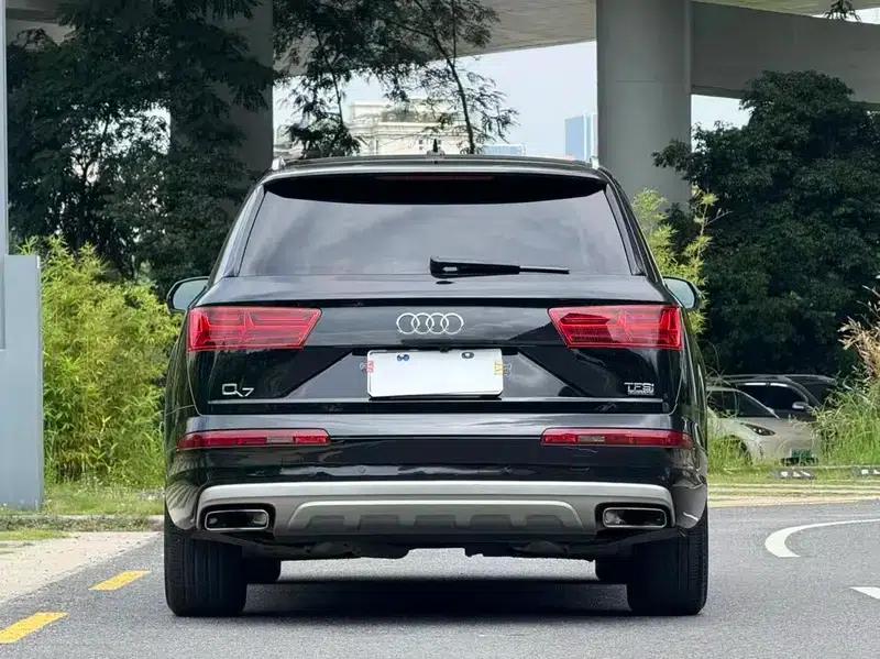 Audi Q7 2017 3.0T Automatic AWD 7-Seater Parallel Import — миниатюра 5