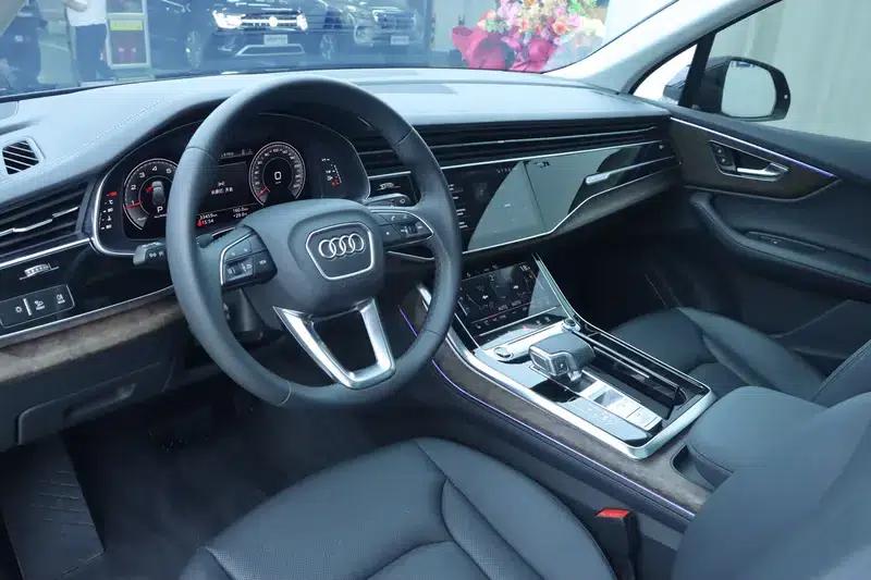 Audi Q7 2023 45 TFSI quattro S line Sport — миниатюра 15