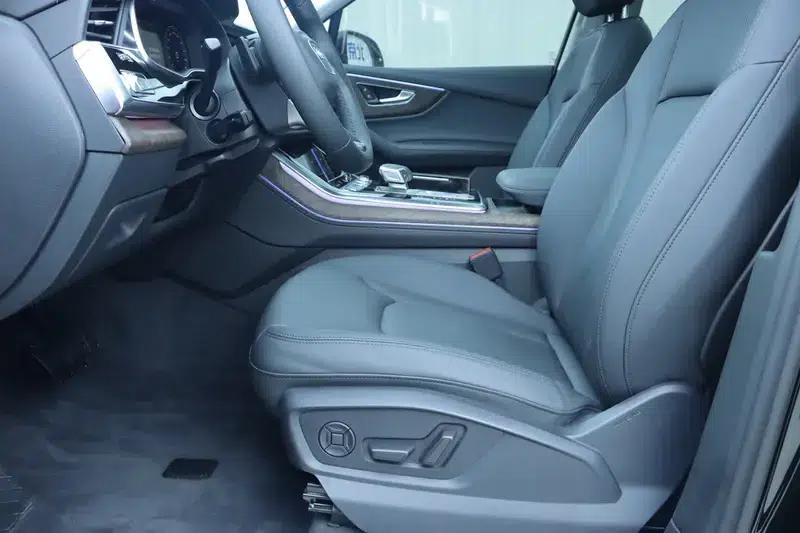 Audi Q7 2023 45 TFSI quattro S line Sport — миниатюра 22
