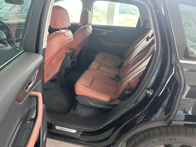 Audi Q7 2025 55 TFSI quattro S line Sport — миниатюра 22
