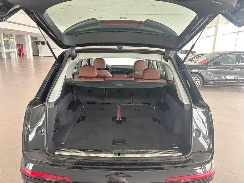 Audi Q7 2025 55 TFSI quattro S line Sport — миниатюра 25
